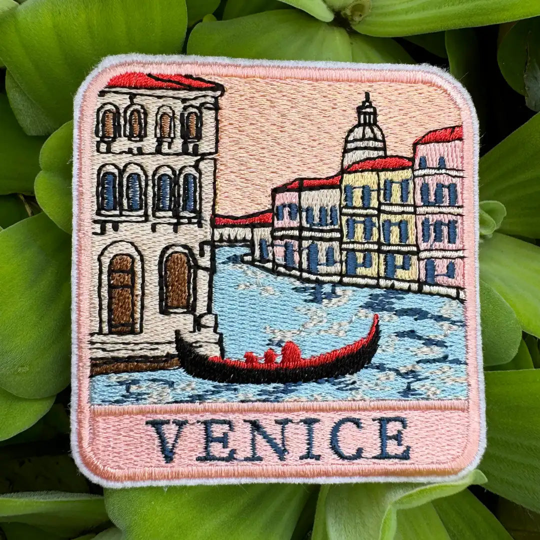 Venice embroidered patch – Italy iron-on souvenir with gondola design