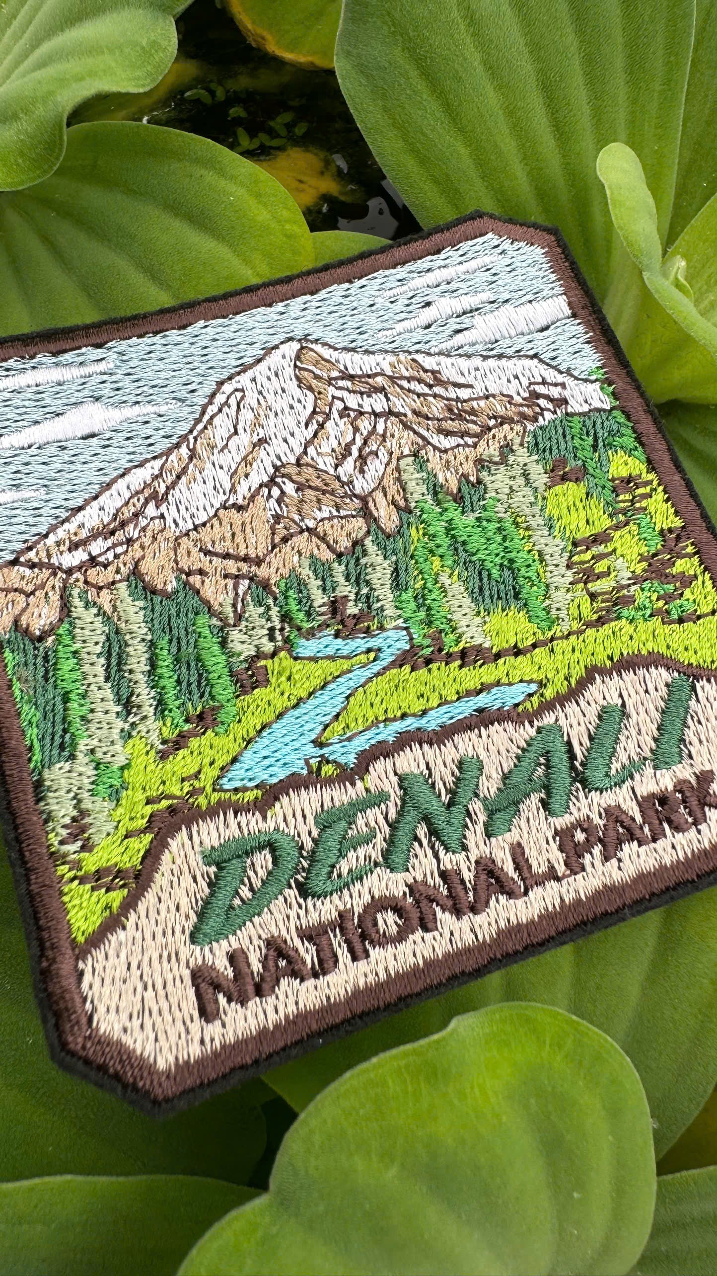 embroidered souvenir patch denali national park iron-on
