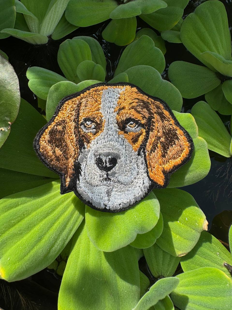 Beagle Dog Embroidered Patch – Iron On / Sew On 🧵
