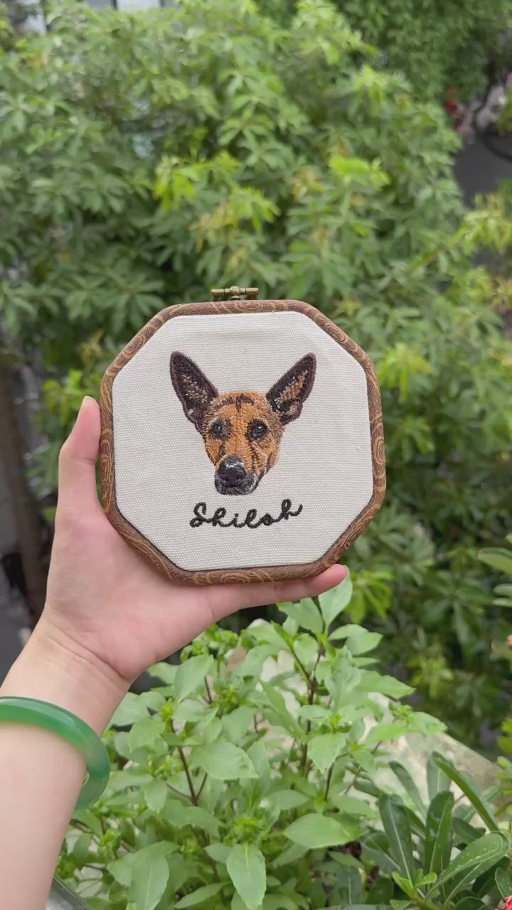 Custom Pet Embroidery Hoop – Personalized Dog or Cat Portrait – Wall Art – Pet Memorial Gift – Machine Embroidered Wall Decor