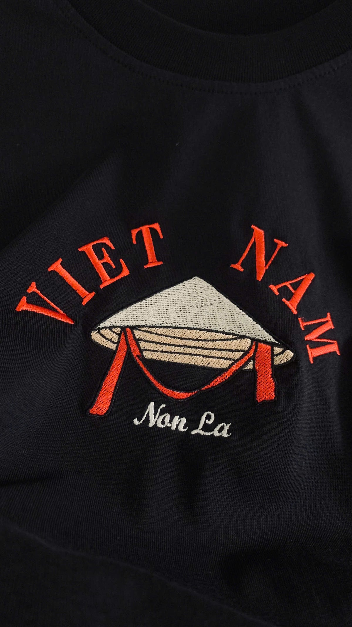 Vietnamese conical hat embroidered shirt, photo 3