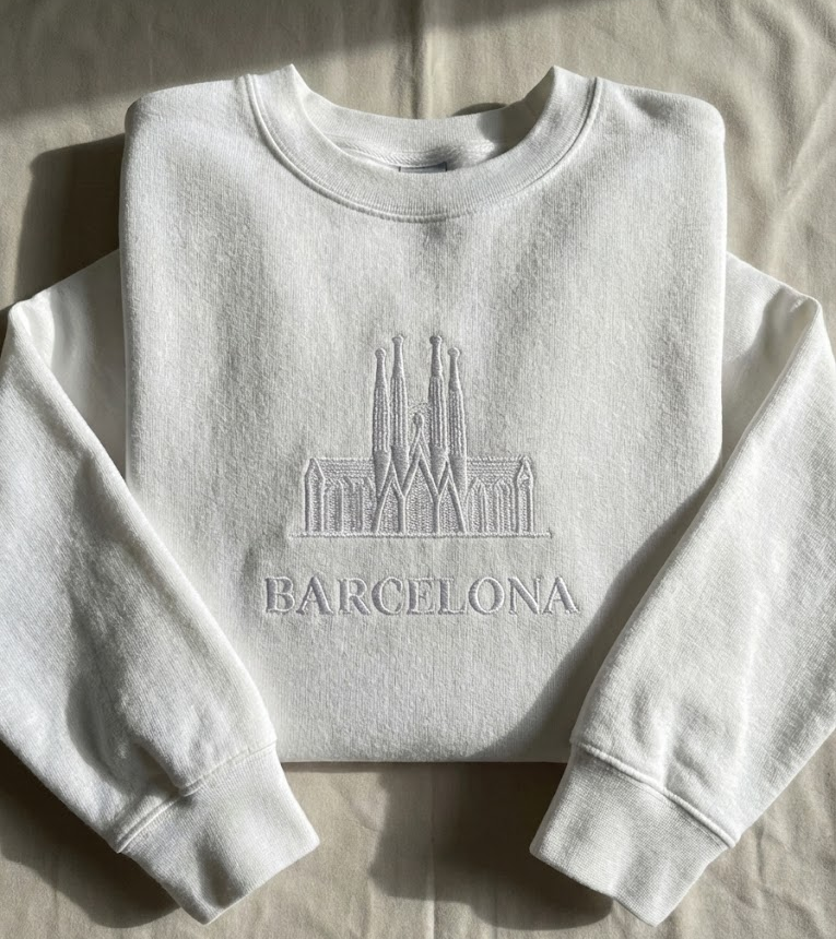 Barcelona Sweatshirt Embroidered – Trendy Travel Gift - photo 5