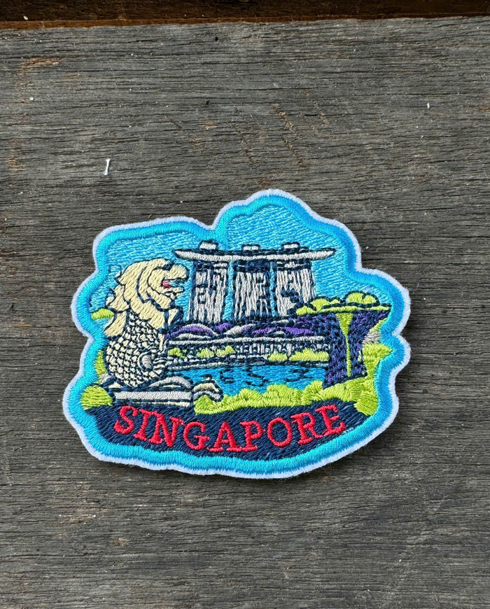 Merlion Statue Embroidery Patch: Singapore City Souvenir - Iconic Landmark Detail