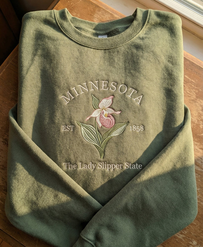 Minnesota Lady Slipper Embroidered Sweatshirt – Olive Green State Flower Botanical Gift Unisex Crewneck