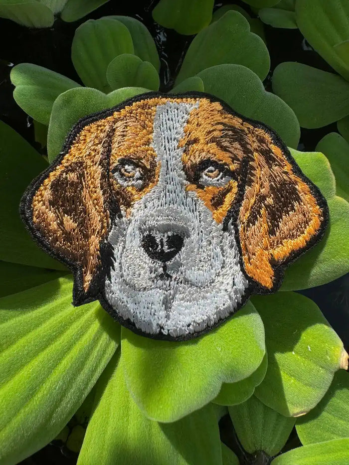 Beagle Dog Embroidered Patch – Iron On / Sew On 🧵 – Custom Beagle Face Patch – Gift for Dog Lovers