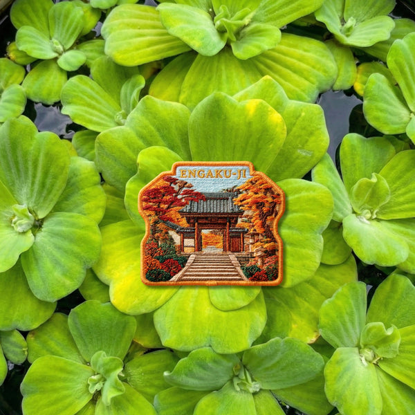 Engaku-ji Temple Embroidered Patch: Japanese Torii Gate Travel Souvenir (Iron-On/Sew-On)