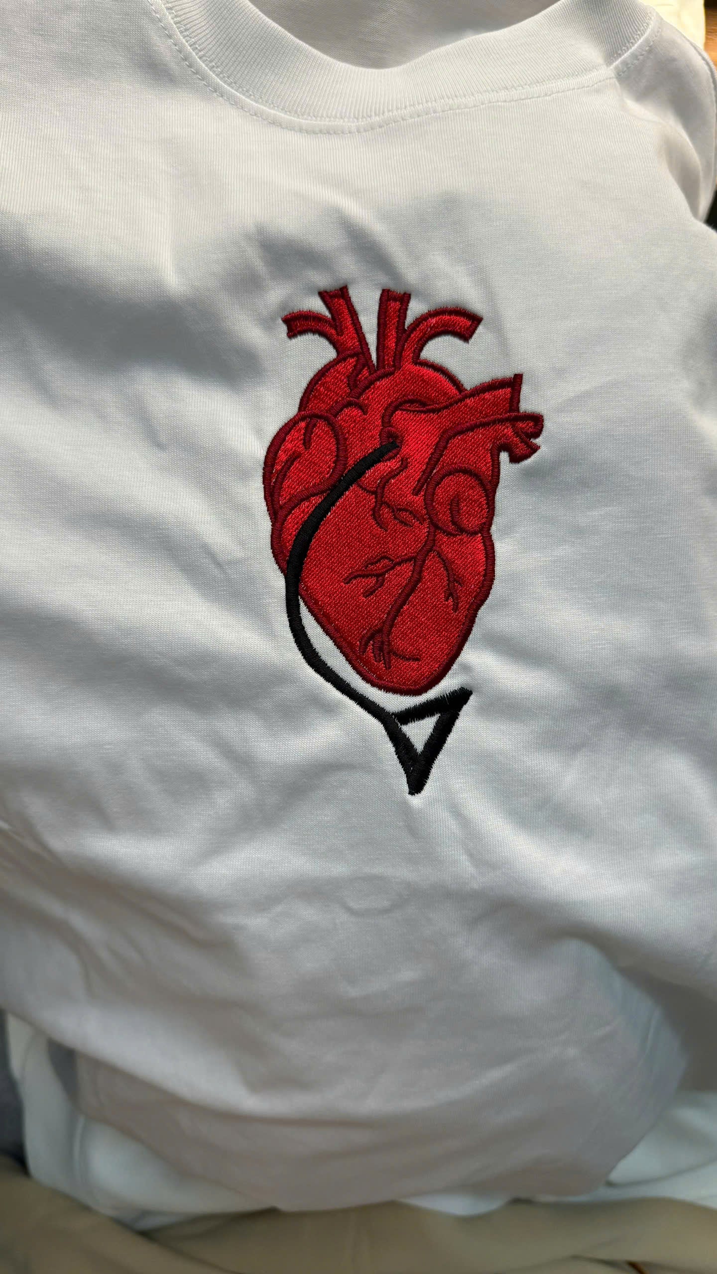 Heart Chainsaw Man Embroidered T-Shirt